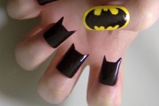 funny-nails-art-batman